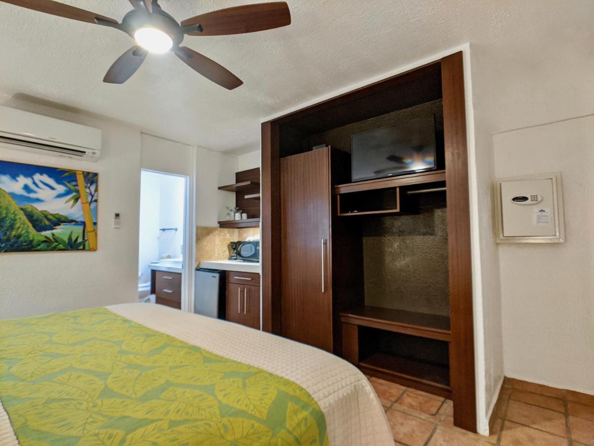 Sand Castle On The Beach - Adults Only Frederiksted Экстерьер фото